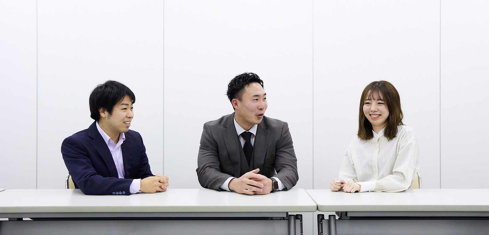 社員のインタビュー写真。左からK.Y、H.T、H.S